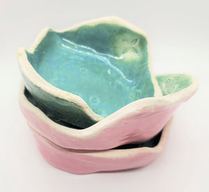 Set of 3 Handmade green/pink small bowls