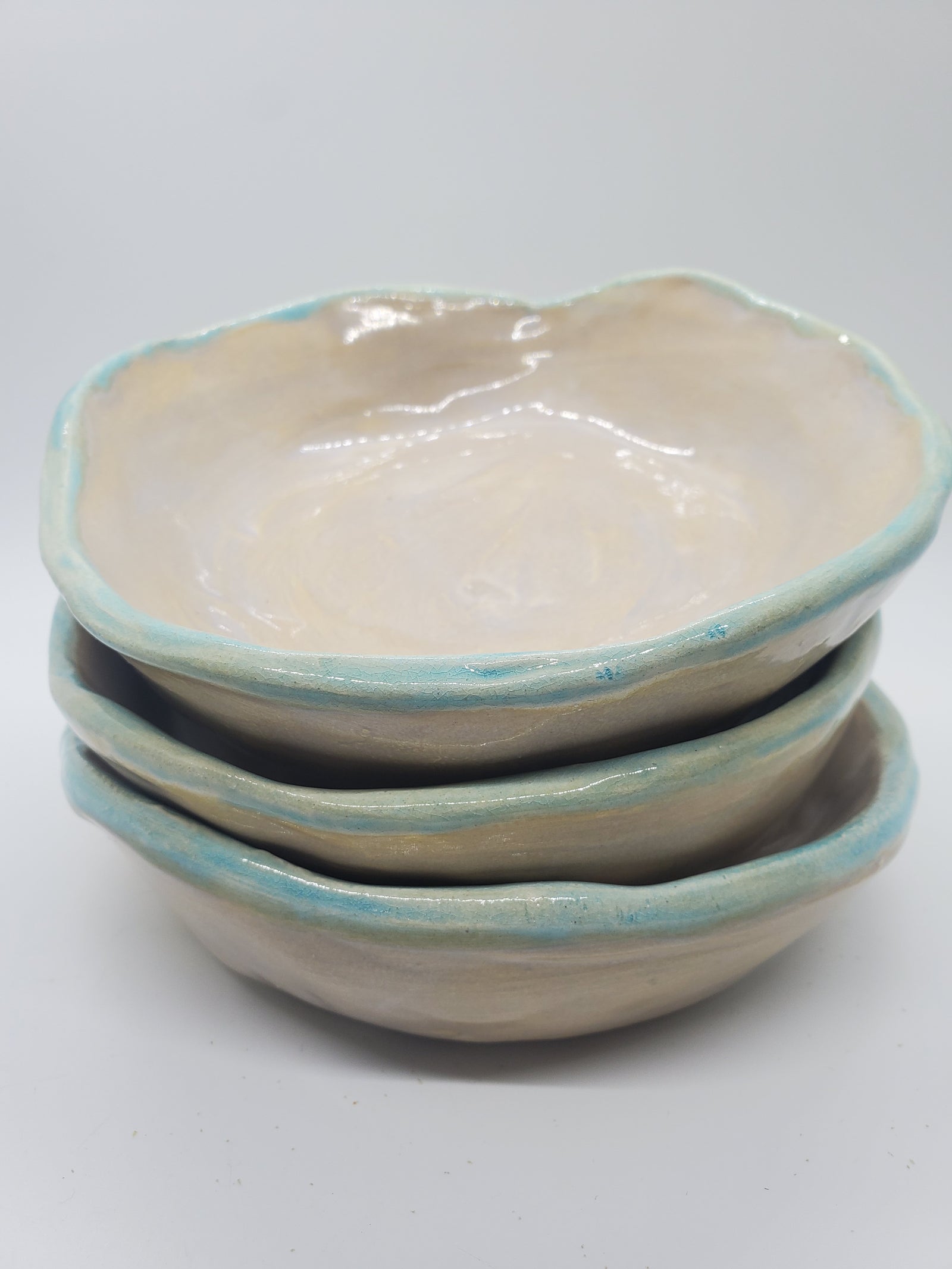 Set of 3 handmade Oyster medium bowls